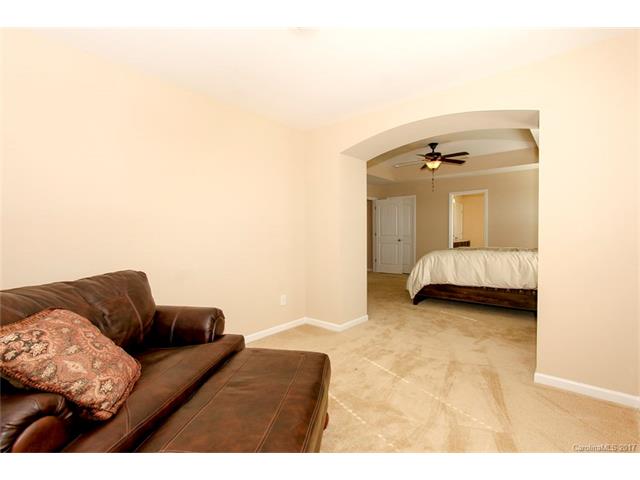 5136 Star Hill Ln #02