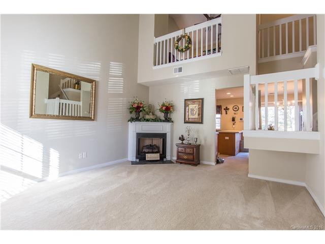 10596 English Setter Way #301