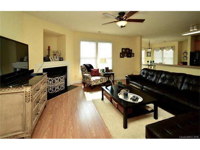 1942 Wilburn Park Ln