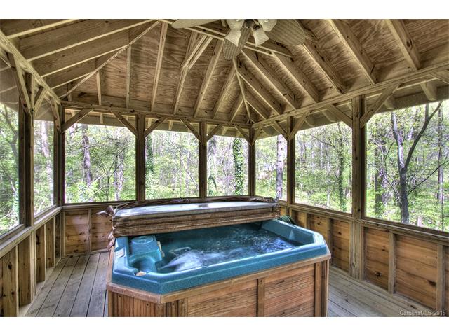 6401 Woodshed Cir, Charlotte NC 28270