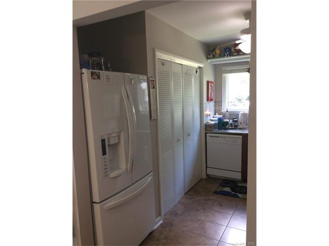 For Sale: 9041 Mcalpine Cove Court Apt Charlotte, NC 28270
