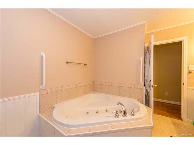 Public Record: 100 Lansdowne Rd Charlotte, NC 28270