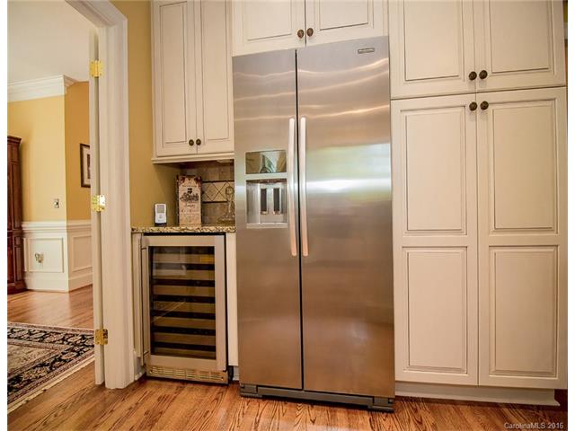For Sale: 6618 Seton House Ln Charlotte, NC 28277