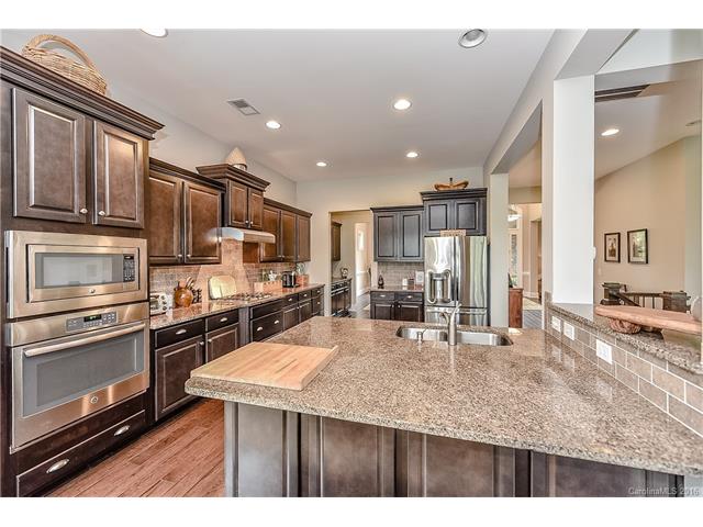 For Sale: 16521 Governors Club Ct Charlotte, NC 28278