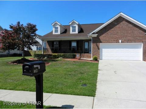 810 Running Horse Ln