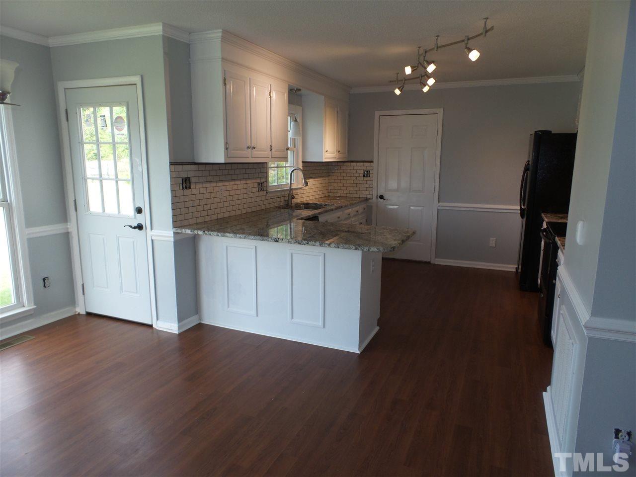 809 Davis Dr