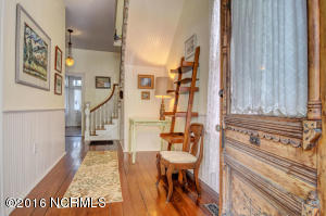 219 N 7th St