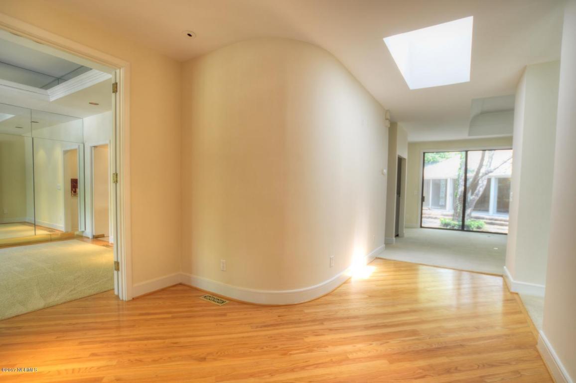 336 Stradleigh Rd