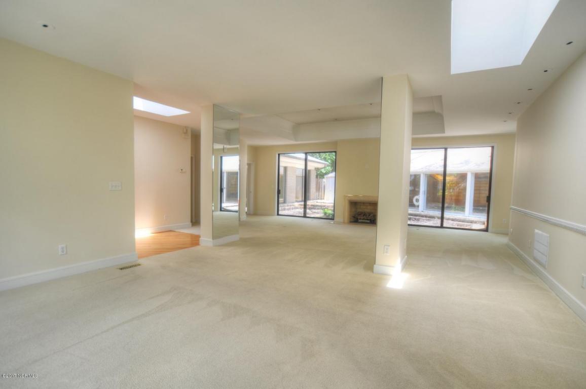 336 Stradleigh Rd