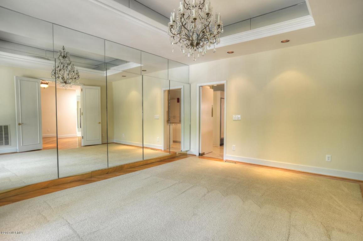 336 Stradleigh Rd