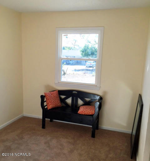 1025 Rosa Parks Ln