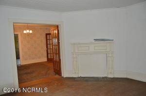 110 N Cowan St