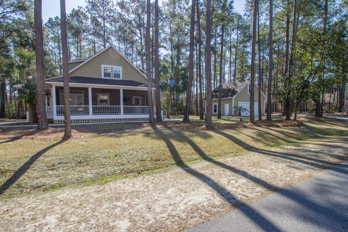 3084 Country Club Dr