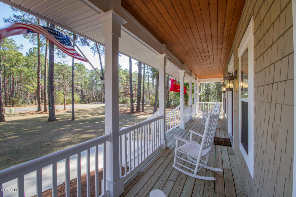 3084 Country Club Dr