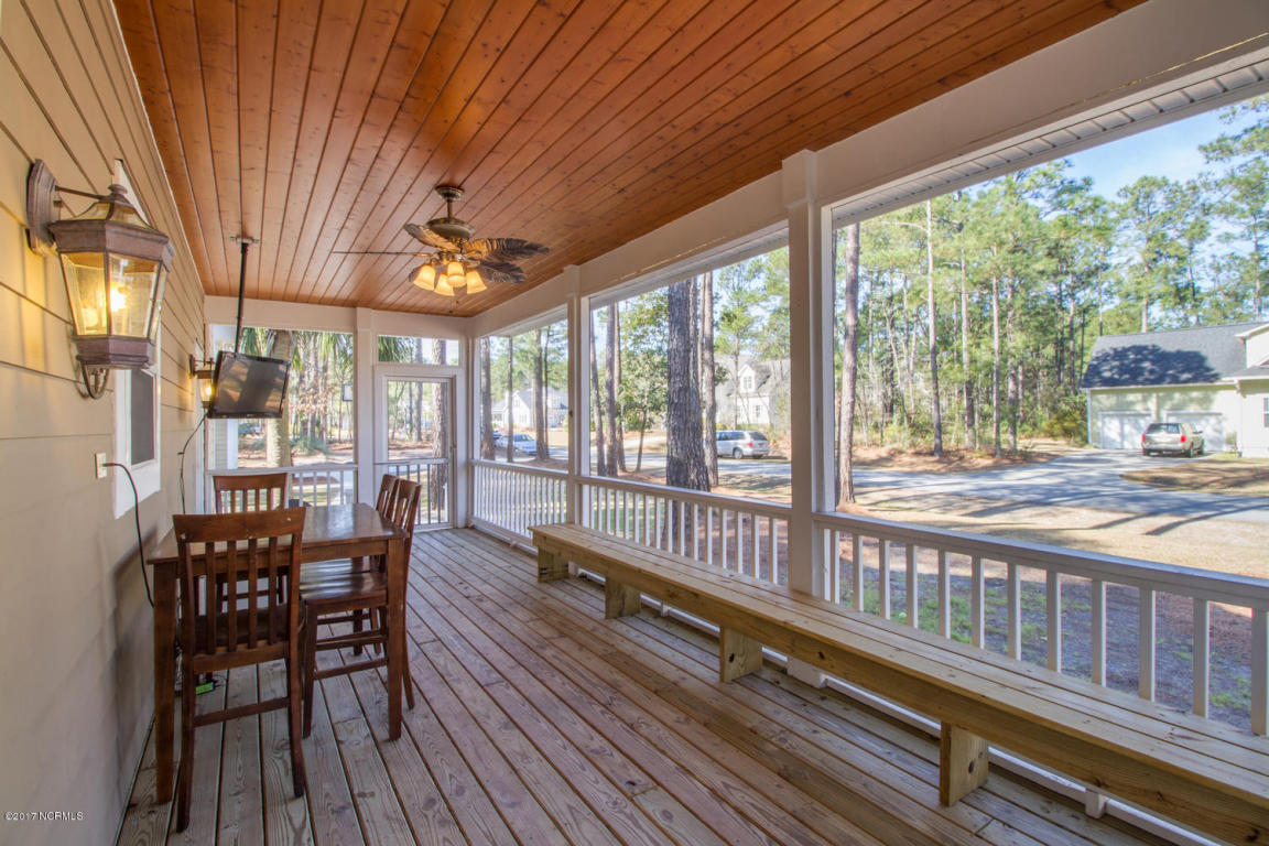 3084 Country Club Dr