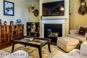 202 Willow Ridge Dr