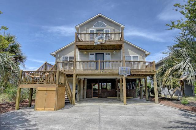 1226 N Topsail Dr