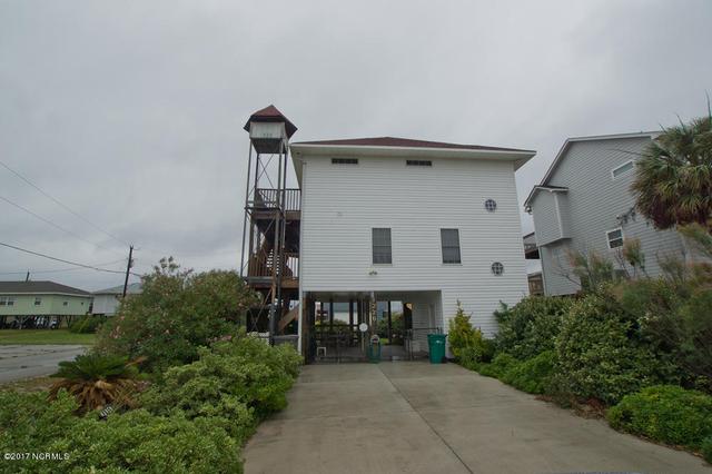 1226 N Topsail Dr