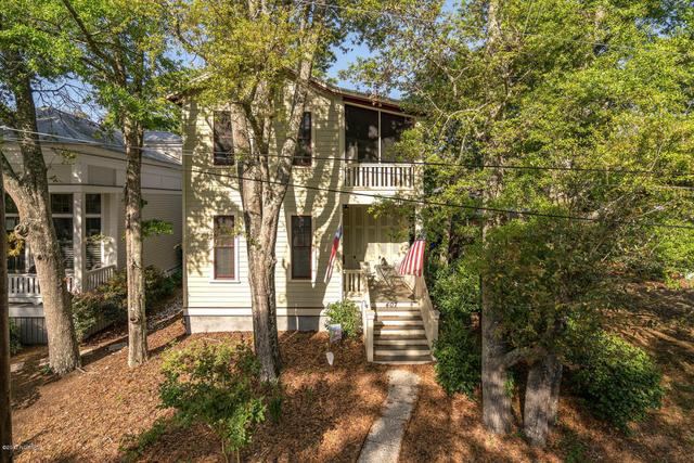 120 W West St