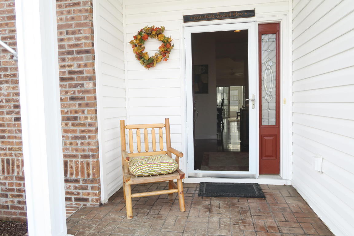 221 Woodlands Way #17