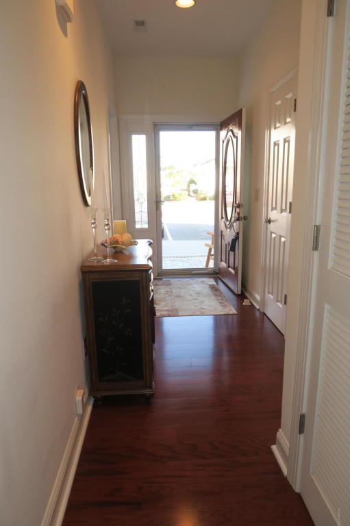 221 Woodlands Way #17