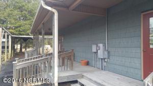 7132 Beach Dr SW