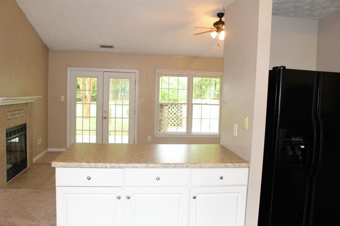 113 Lewis Ct