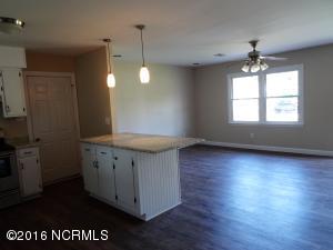 410 Webb Blvd