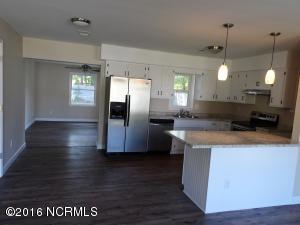 410 Webb Blvd