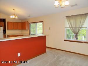 733 Queens Creek Rd