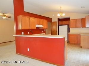 733 Queens Creek Rd