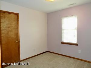 733 Queens Creek Rd