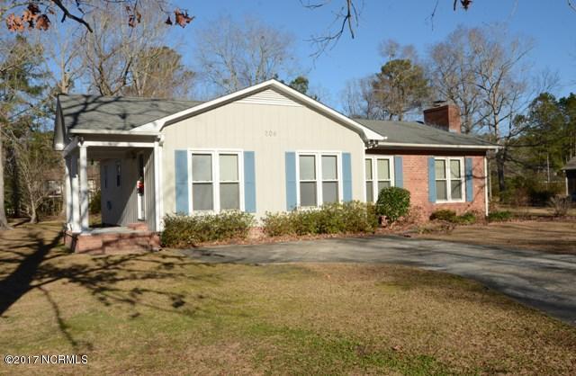 206 Country Club Blvd