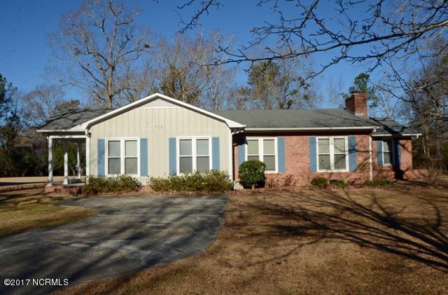 206 Country Club Blvd