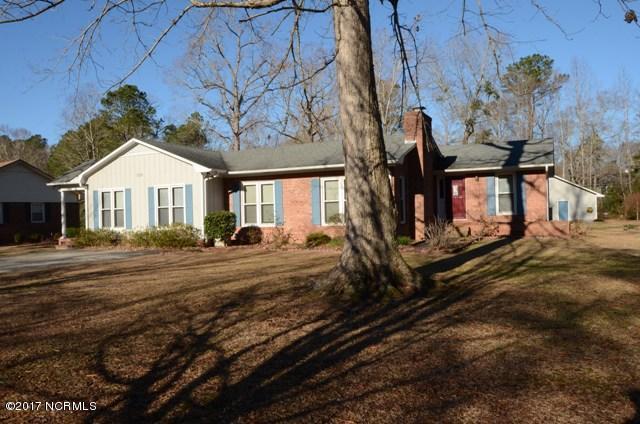 206 Country Club Blvd