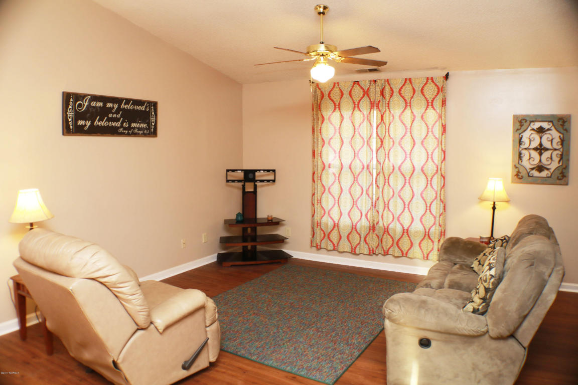32 Chapman Ct