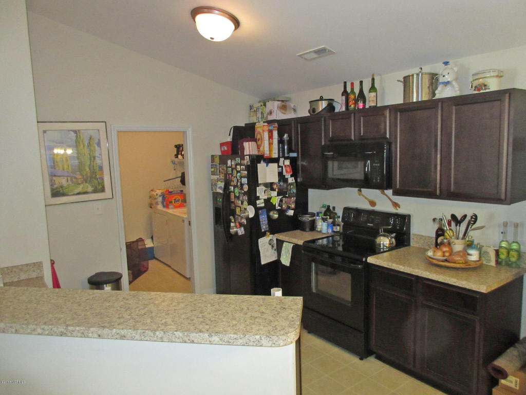 103 Greencrest Cir