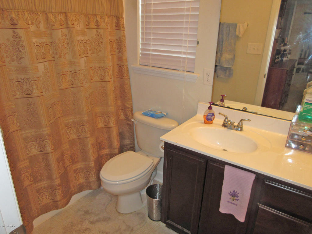 103 Greencrest Cir