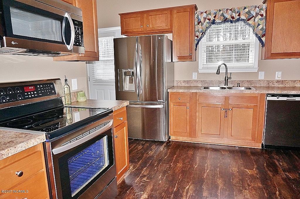 805 Mill River Rd