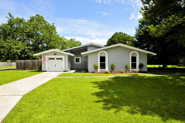 101 Fairfax Ct