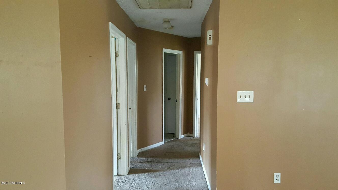 39 Cornell Dr