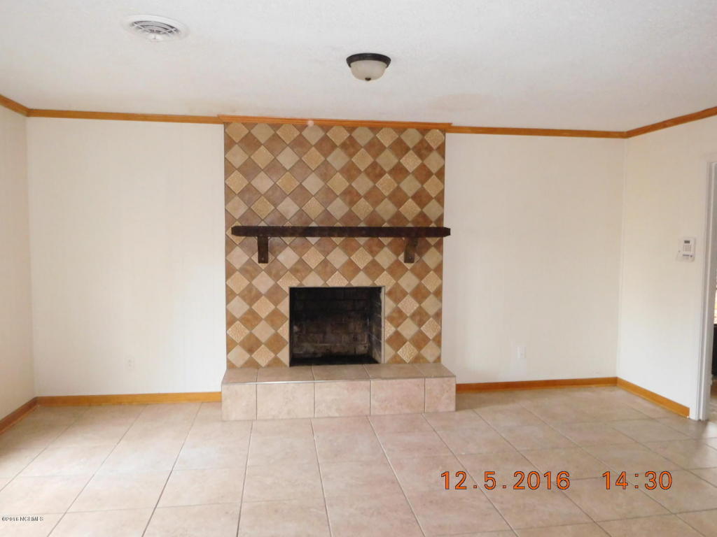 106 Villa Dr