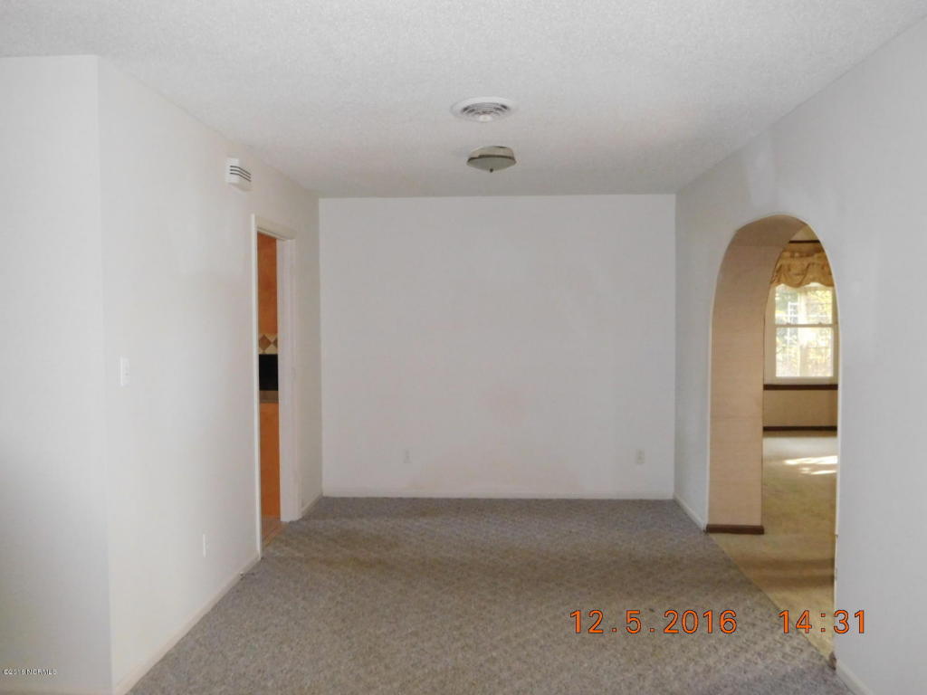 106 Villa Dr