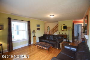 407 Sandy Point Rd