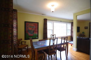 407 Sandy Point Rd