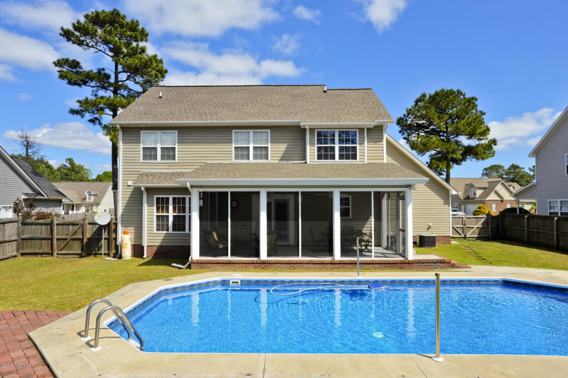 115 Forest Ln