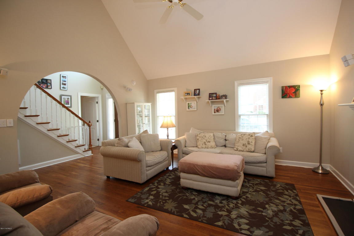404 Branchwood Dr
