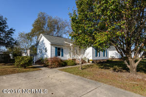 596 Bayberry Ln