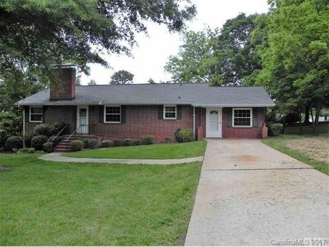 247 Michaels Gap Ln