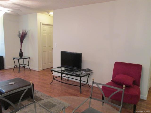 For Sale: 985 Valiant Dr #APT 51 Statesville, NC 28677